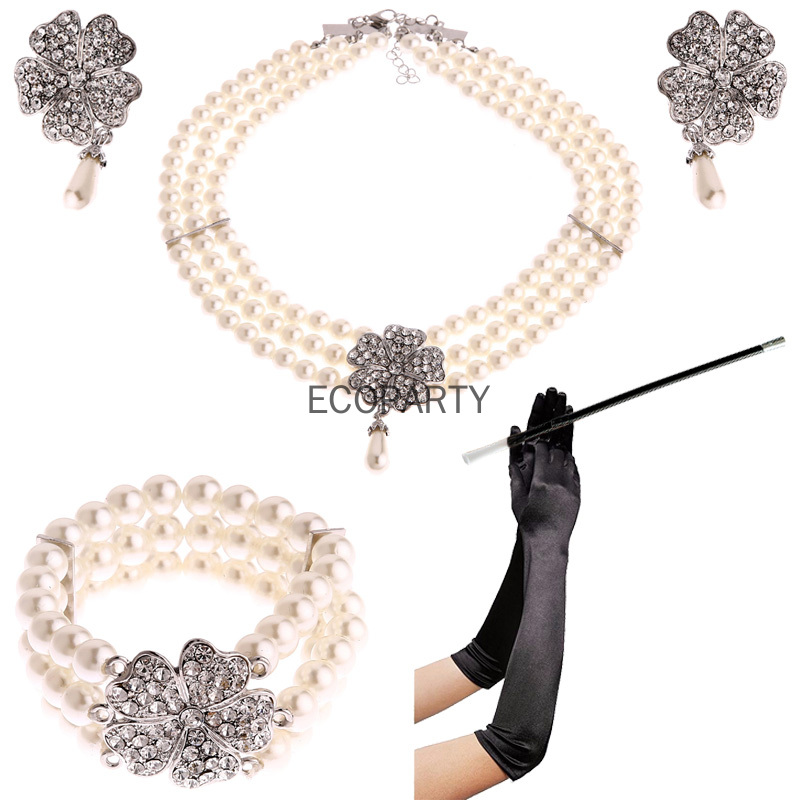 Women'S Accessories In The 1950S - Audrey Hepburn อาหารเช้าที่ Tiffanys 1950S เครื่องแต่งกายเครื่องประดับเครื่องประดับชุดสร้อยคอต่างหูสร้อยข้อมือถุงมือผู้ถือบุหรี่